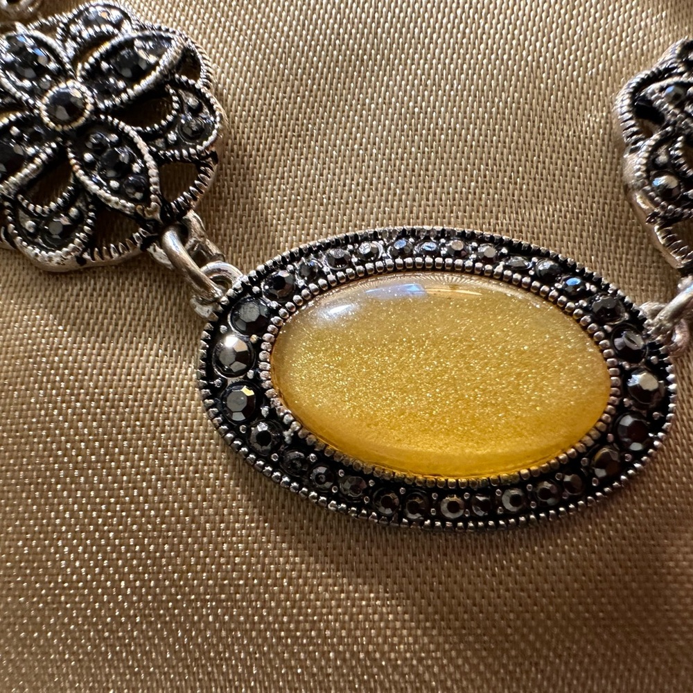 Elegant Silver and Yellow Women's Necklace